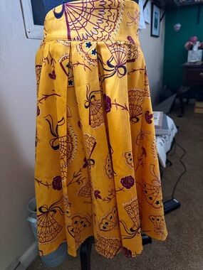 Pinup girl Clothing Laura Byrnes Doris skirt Spanish Fans print